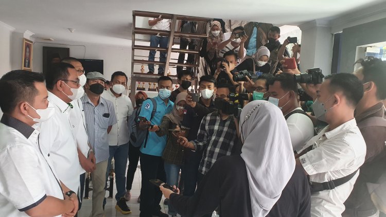 Sebelas Ketua PWI Perwakilan Hantarkan IKZ dan Wirandi Kembalikan Berkas Pencalonan