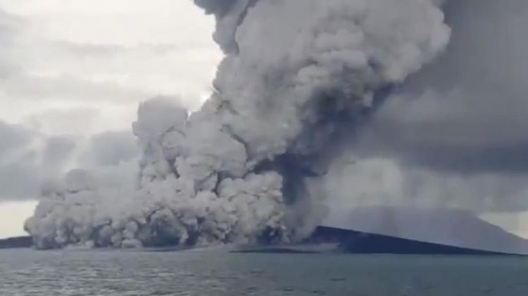 Gunung Anak Krkatau Masuk Level III (Siaga), Masyarakat Di Himbau Waspada