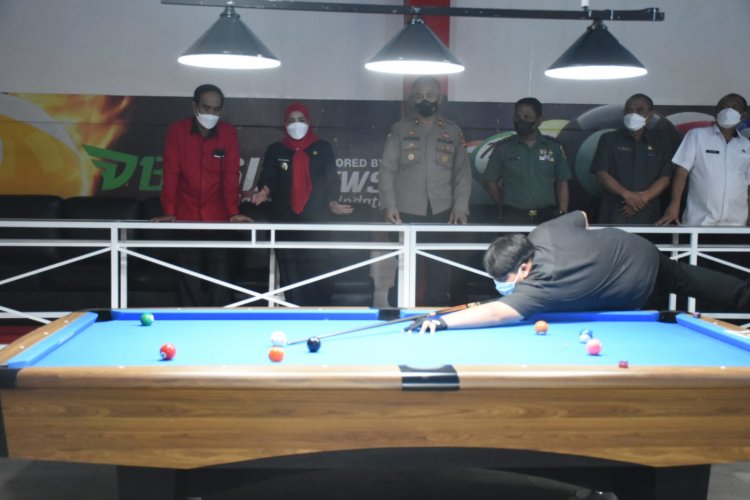 Eva Dwiana Buka Kejuaraan Billiard Walikota Cup Bandarlampung Open Billiard Ten Ball Handicap