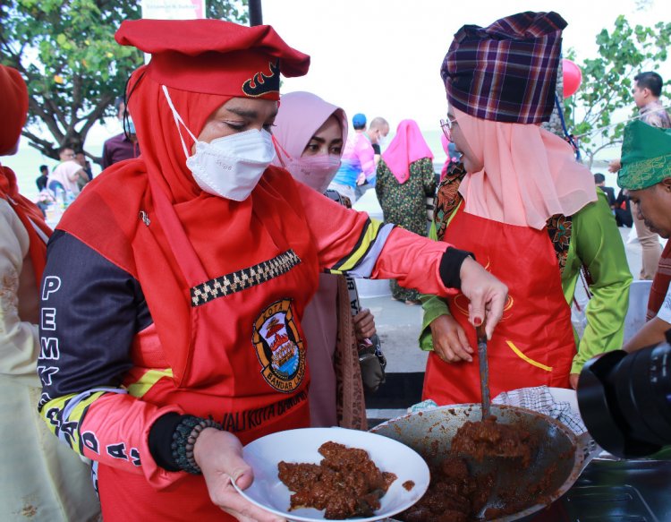 Kota Bandarlampung Juara 3 Lomba Marandang di Kota Padang