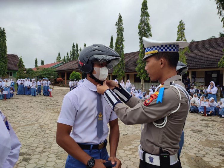 Kasat Lantas Polres Mesuji Sosialisi Keselamatan Berlalu lintas Kepada Pelajar