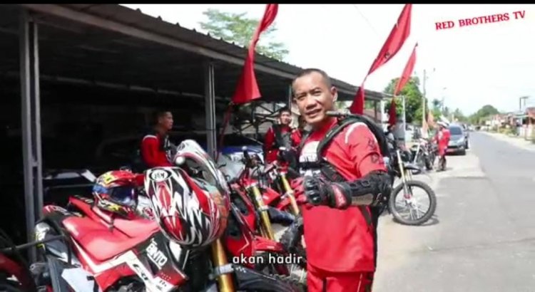 Bantuan Bedah Rumah Jadi Agenda Komunitas Motor Red Brother Solid Bergerak