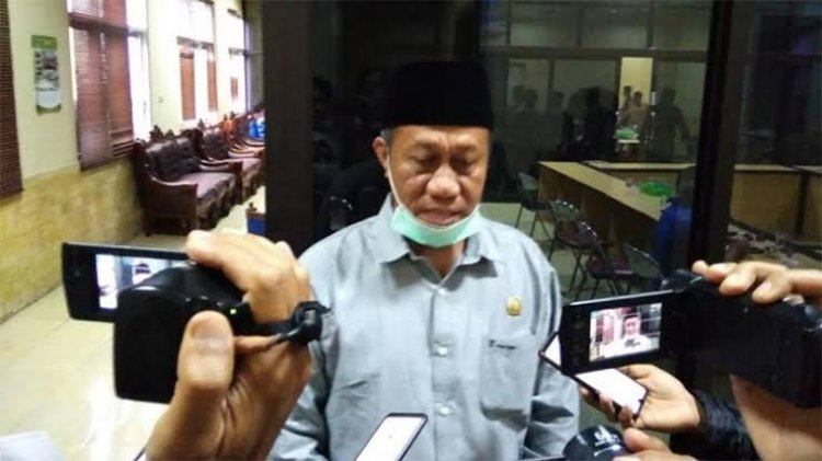 DPRD Metro himbau Pemerintah Gerak Cepat Tangani Sejumalh Pohon Rawan Tumbang