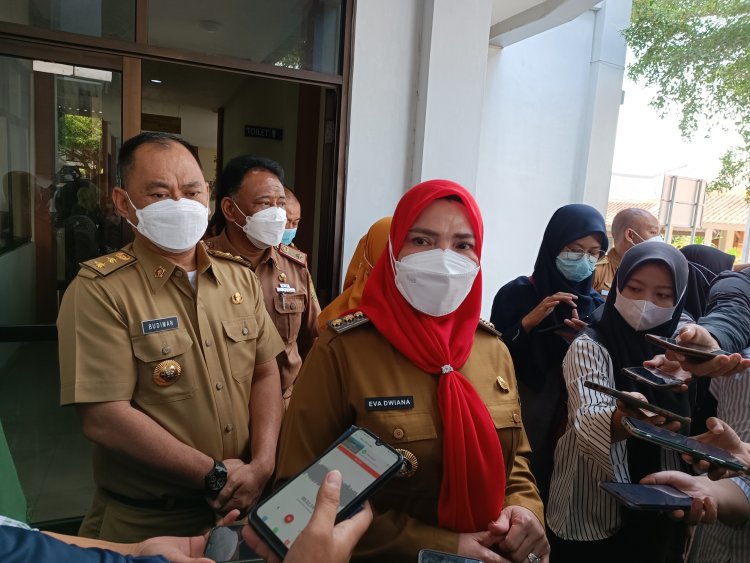 Walikota Eva Hadiri Acara Baksos Yang Digelar Vihara Buddha Bhaisajyaguru Grha