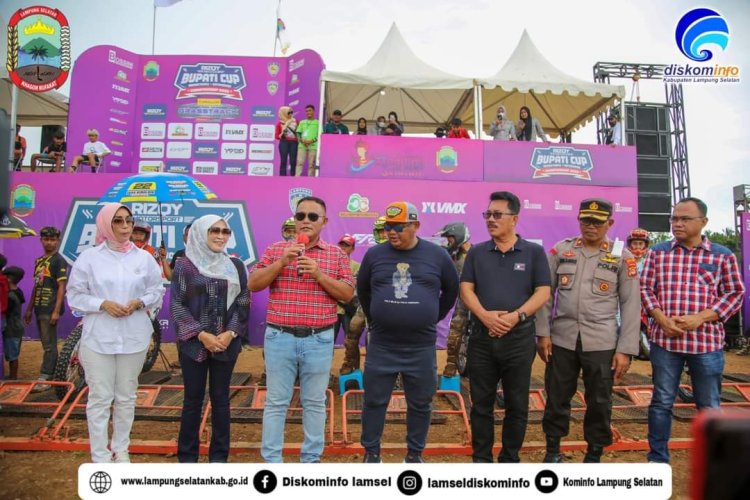 Pemkab Lamsel Sukses Gelar Kejuaraan Motocross