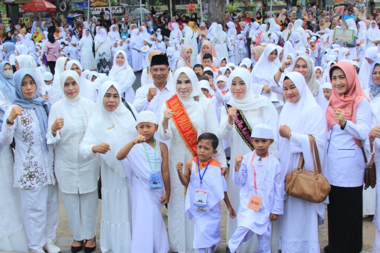 Winarni  Buka Kegiatan Manasik Haji Anak-Anak PAUD Se-Kecamatan Kalianda