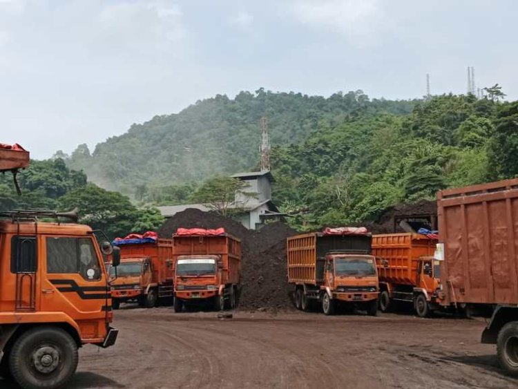 Debu Perusahaan Batubara Cemari Warga Kecamatan Tanjung Bintang