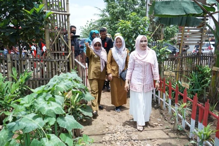 Winarni Hadiri Penilaian Lomba Desa Di Kecamatan Katibung