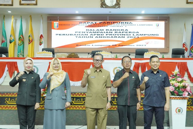 Sekdaprov Fahrizal Darminto Hadiri Rapat Paripurna DPRD Provinsi Lampung 