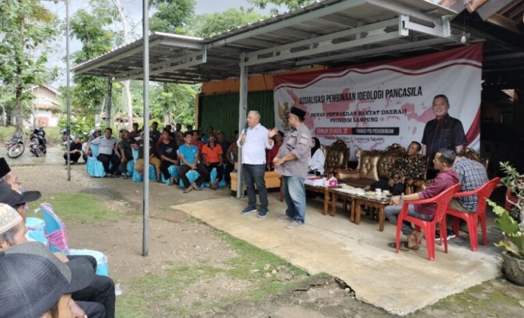 Anggota DPRD Lampung Sahlan Syukur Gelar Sosper PIP di Jati Agung