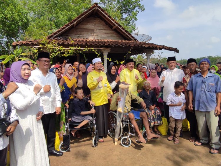 Gubernur Arinal Djunaidi Berikan Bantuan Sosial di Kabupaten Tulang Bawang Barat