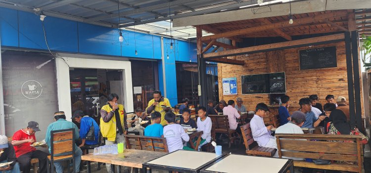 Kolaborasi PWI Lampung dan Warta Cafe Rutin Gelar Jumat Berkah