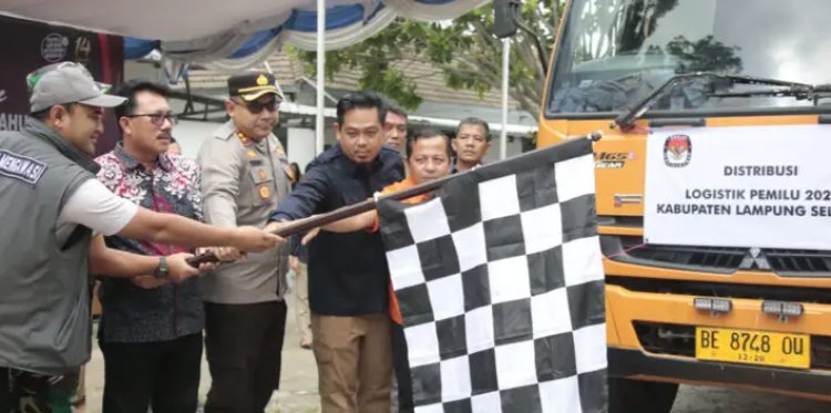 Sekda Lampung Selatan Hadiri Pelepasan Distribusi Logistik Pemilu 2024 ke Tingkat Kecamatan