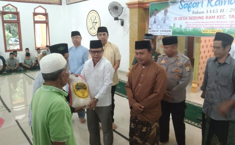 Melalui Safari Ramadhan, Sulpakar Harap Semangat Gotong Royong Tercipta di Mesuji