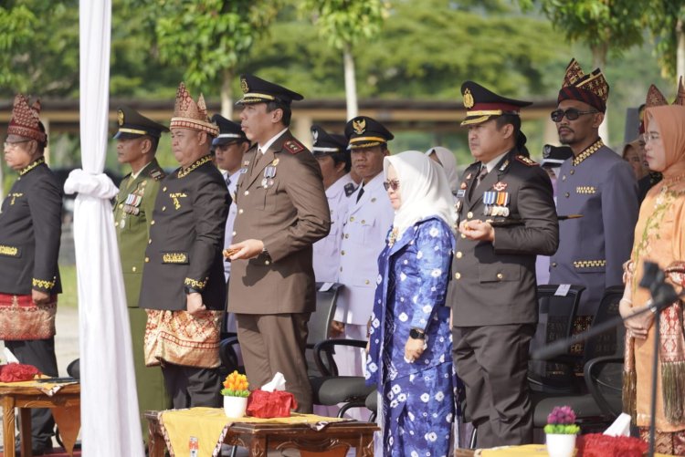 Penjabat Bupati Sulpakar Jadi Inspektur Upacara HUT Ke-60 Provinsi Lampung