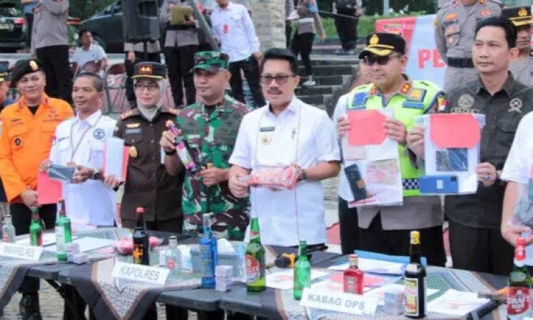 Polres Lampung Selatan Musnahkan 489 Botol Miras Hasil Operasi Selama Ramadhan