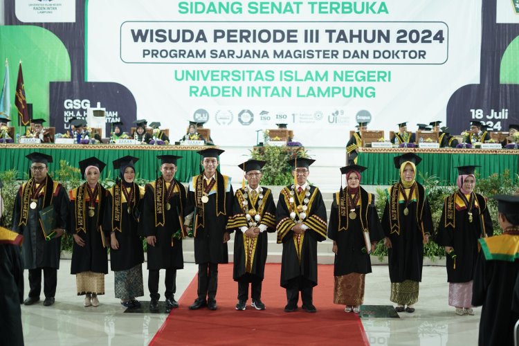 Wisuda Periode III berlangsung Khidmat dan Meriah, WR I Sebut Masih Terbuka PMB Jalur Mandiri