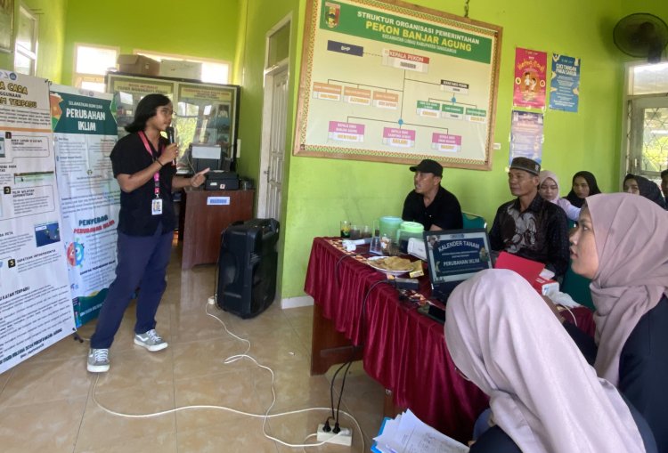 Mahasiswa KKN Siger Berjaya Sosialisasikan Sistem Kalender dan Alat Ukur Kadar Garam untuk Petani di Banjar Agung