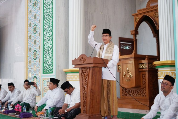 Rektor UIN Raden Intan Lampung Prof Wan Jamaluddin Dinobatkan sebagai Santri Inspiratif Bidang Pendidikan