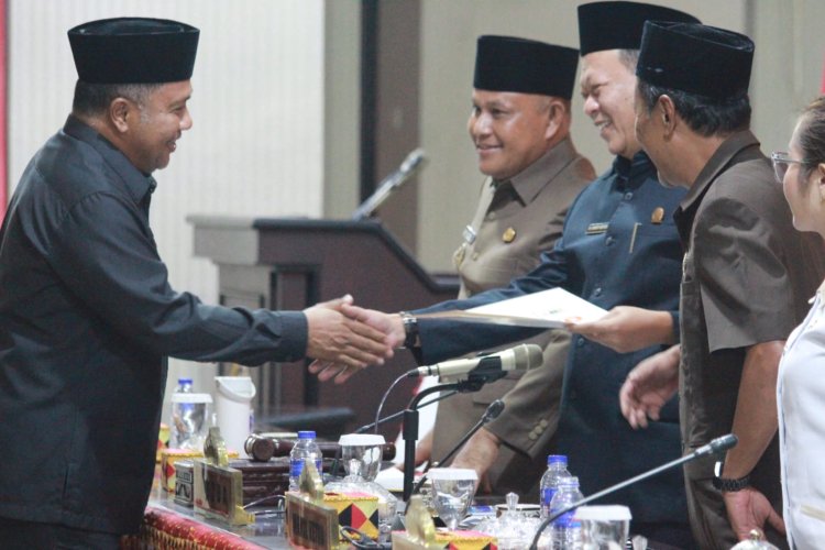 Delapan Fraksi DPRD Sahkan Ranperda Pertanggungjawaban Pelaksanaan APBD Lampung Selatan TA 2023