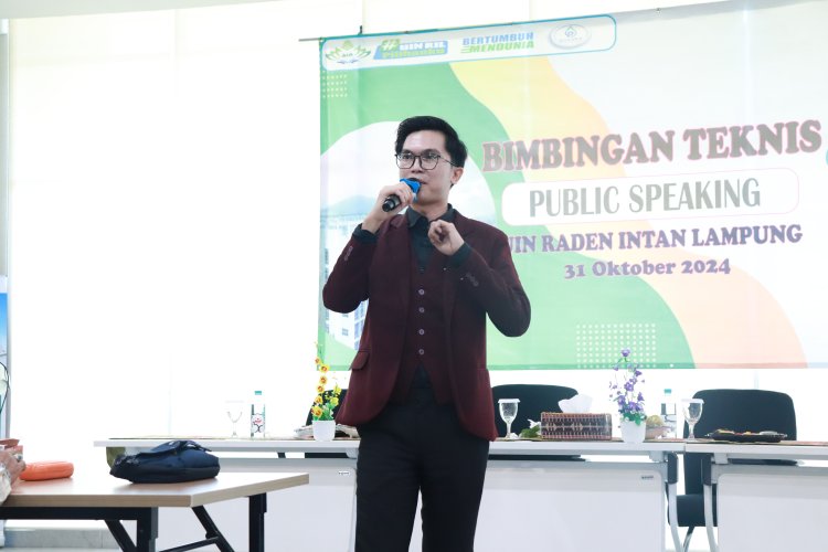 Tingkatkan Kemampuan Komunikasi Pegawai, UIN RIL Gelar Bimtek Public Speaking