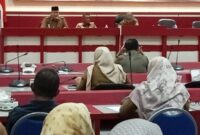 Staf Ahli Bupati Lampung Selatan Bidang Pemerintahan, Hukum dan Politik (PHP) Anton Carmana, pimpin rapat persiapan safari Ramadhan 2025, Selasa, 25 Februari 2025, di Aula Rajabasa Kantor Bupati Lamsel. (Foto.Juwantoro)