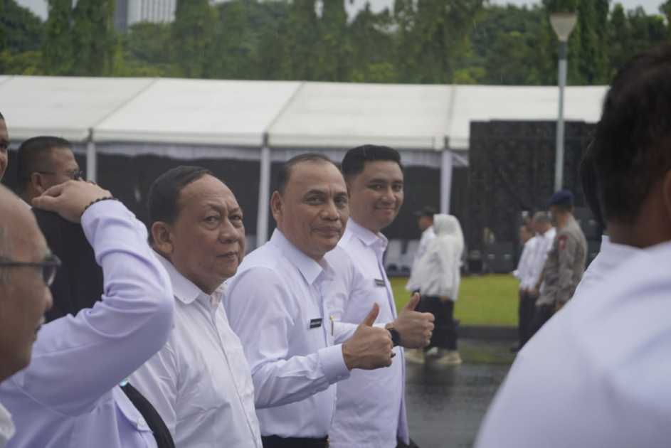 Tampak Wali Kota dan Wakil Wali Kota Metro terpilih, H. Bambang Iman Santoso dan Dr. M. Rafieq Adi Pradana gladi resik pelantikan kepala daerah di Istana Negara, Jakarta, 