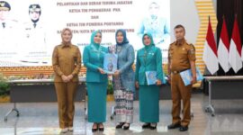 Hj. Eni Bambang, S.Ip dilantik sebagai ketua Tim Penggerak Program Pemberdayaan Keluarga dan Kesejahteraan (TP-PKK) Kota Metro, masa bakti 2025-2030.