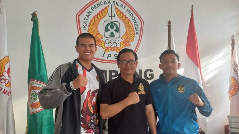 Poto: Dua atlet pencak silat Lampung yang ikut seleksi Pelatnas) ist).
