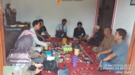 Poto: KUPT TPHBUN Kecamatan Merbau Mataram saat melakukan pertemuan dengan pengurus kelompok tani (Poktan), perwakilan distributor pupuk, serta pemilik kios pupuk (Ist).