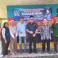 Anggota DPRD Lampung Selatan dari Fraksi NasDem, Suhadirin bersama aparatur Desa Sukaraja, Kecamatan Rajabasa, ( Poto Anesmi)