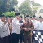 Poto: Wakil Bupati Syaiful Anwar Saat melepas Jemaah Haji Asal Lamsel ( ist).