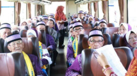 Puluhan calon jemaah haji Lampung Utara bersiap diberangkatkan ke tanah suci. dok kominfo