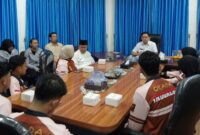 Plt Ketua KONI Lampung Budi Darmawan saat menerima Tim Okada Karate Championship Lampung, yang akan berlaga di ajang Milo International Karate Championship 2025 di Kuala Lumpur, Malaysia (dok Humas KONI Lanpung)