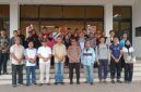 Taufik Hidayat dan jajaran  poto bersama tim judo junior Lampung yang akan berlaga dalam Kejuaraan Nasional (Kejurnas) antar pelajar tingkat SMA dan SMP.