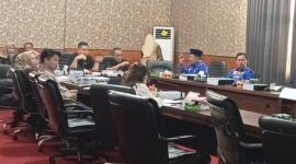 Badan Anggaran DPRD Lampung Selatan bersama Tim Anggaran Perangkat Daerah (TAPD) Lamsel bahas KUPA - PPAS tahun 2025. (Foto.Juwamtoro)