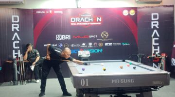Salah satu peserta Turnamen 9 Ball Open Handicap yang di gelar rumah billyard Drachen (poto Liem).