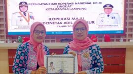 IKWI Lampung Saat Menerima Penghargaan Pengelolaan Koprasi Terbaik (ist).