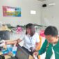 Petugas Puskemas Kalianda saat Kegiatan donor. (Ist).
