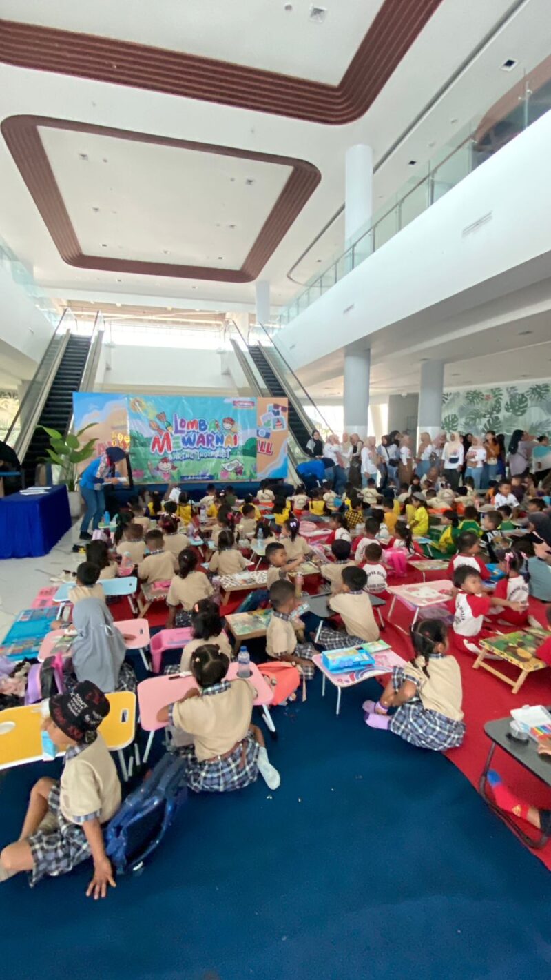 Anak - Anak PAUD, TK dan SD ikuti lomba merwarnai yang diselenggarakan Mall Anjungan Agung Pelabuhan Eksekutif Bakauheni bersama Indomaret, Minggu, 26 Juli 2025. (Foto. ist)
