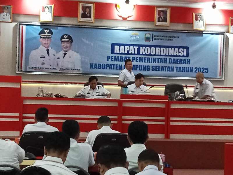 Rakor Pejabat Pemkab Lampung Selatan tertutup tertutup untuk wartawan. (Foto.Juwantoro)