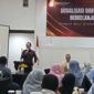 Anggota Komisi II DPR -MPR RI Zulkifli Anwar tengah menjadi narasumber dalam acara sosialisasi dan pendidikan pemilih berkelanjutan tahun 2025, di Aula Legundi Nirwana Krakatau Resort Kalianda. (Foto.Juwantoro)