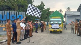 Bupati Lampung Selatan Radityo Egi Pratama lepas armada bapang, Selasa, 22 Juli 2025. (Foto.Juwantoro)