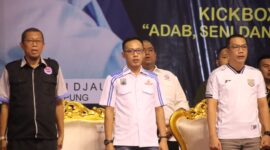 Poto: Ketua KONI Lamsel saat menghadiri Pembukaan kejurda Kick Boxing