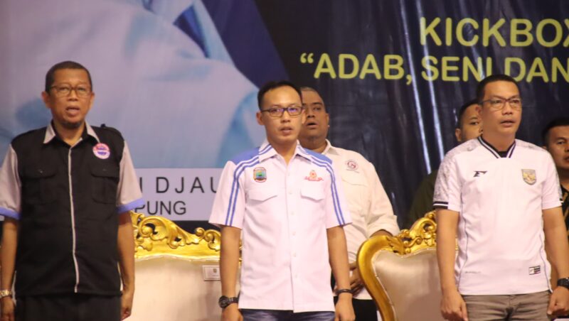 Poto: Ketua KONI Lamsel saat menghadiri Pembukaan kejurda Kick Boxing