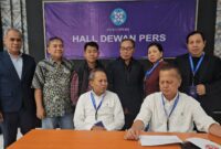 Zulkifli Gani Ottoh dan anggota Steering Committe dalam rapat yang digelar di Hall Dewan Pers, Senin (4/8/2025).