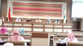 Sekretraris Dinas Pendidikan Lampung Selatan Cahyadi tengah memberikan sambutan dalam kegiatan Pengembangan PAUD -HI, Rabu, 6 Agustus 2025. (Foto.Juwantoro)