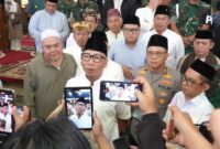 Gubernur Lampung Rahmat Mirzani Djausal berita pernyataan Pers usai Doa bersama (poto: Ist).