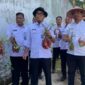 Kepala Lapas Kalianda Beni Nurrahman, panen matang hasil produksi warga binaan. (Foto.Dok.Lapas Kalianda)