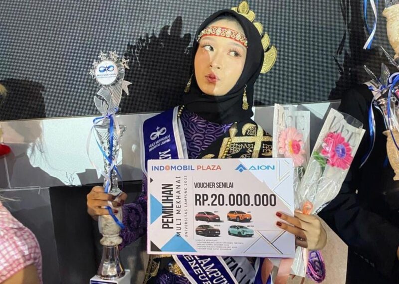 Azkia Zahwanisa, mahasiswi Program Studi Bahasa Prancis, sebagai Duta Entrepreneur Muli Provinsi Lampung 2025